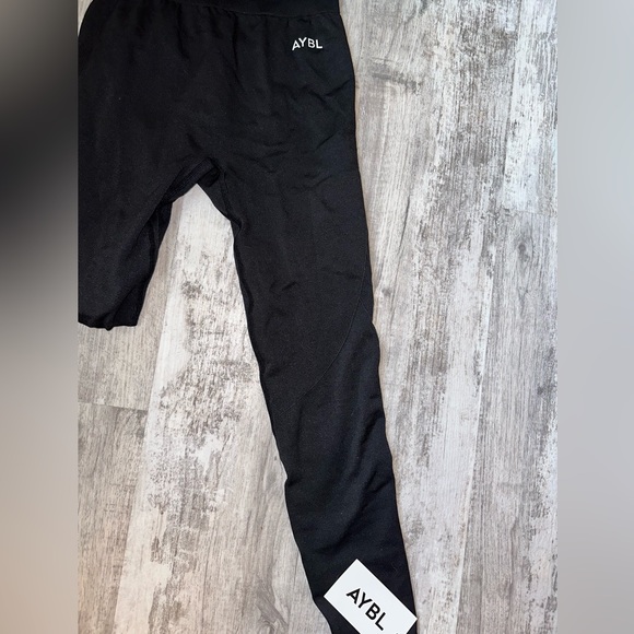 AYBL leggings - Picture 2 of 4